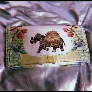 PapayaArt trifold “Fancy Elephant” wallet